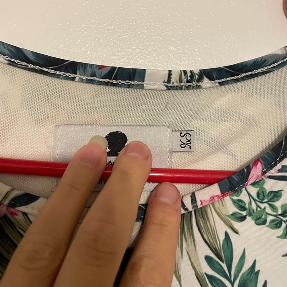 Floral dainty jewels swim dress - Picture 3 of 4